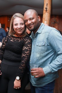 
<a style='margin-left: 5px;' class='btn btn-xs btn-social btn-facebook' href='https://www.facebook.com/sharer/sharer.php?u=https://galeramix.s01.web.getmuller.com.br/imagem/a39/800-800-90/conteudo/site_galerias/39/raca-negra-petry-galera-mix-62.jpg' rel='popup' data-width='500' data-height='400'><i class='fa fa-facebook'></i>Compartilhar <span class='hidden-xs'>no Facebook</span>
</a> 
<a class='btn btn-default btn-xs' target='_blank' href='imagem/a39/800-800-90/conteudo/site_galerias/39/raca-negra-petry-galera-mix-62.jpg'>
<span class='glyphicon glyphicon-cloud-download'></span> Salvar
</a>
