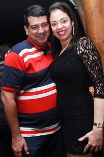 
<a style='margin-left: 5px;' class='btn btn-xs btn-social btn-facebook' href='https://www.facebook.com/sharer/sharer.php?u=https://galeramix.s01.web.getmuller.com.br/imagem/a39/800-800-90/conteudo/site_galerias/39/raca-negra-petry-galera-mix-76.jpg' rel='popup' data-width='500' data-height='400'><i class='fa fa-facebook'></i>Compartilhar <span class='hidden-xs'>no Facebook</span>
</a> 
<a class='btn btn-default btn-xs' target='_blank' href='imagem/a39/800-800-90/conteudo/site_galerias/39/raca-negra-petry-galera-mix-76.jpg'>
<span class='glyphicon glyphicon-cloud-download'></span> Salvar
</a>
