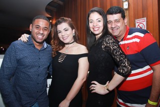 
<a style='margin-left: 5px;' class='btn btn-xs btn-social btn-facebook' href='https://www.facebook.com/sharer/sharer.php?u=https://galeramix.s01.web.getmuller.com.br/imagem/a39/800-800-90/conteudo/site_galerias/39/raca-negra-petry-galera-mix-79.jpg' rel='popup' data-width='500' data-height='400'><i class='fa fa-facebook'></i>Compartilhar <span class='hidden-xs'>no Facebook</span>
</a> 
<a class='btn btn-default btn-xs' target='_blank' href='imagem/a39/800-800-90/conteudo/site_galerias/39/raca-negra-petry-galera-mix-79.jpg'>
<span class='glyphicon glyphicon-cloud-download'></span> Salvar
</a>
