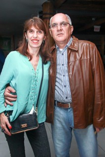 
<a style='margin-left: 5px;' class='btn btn-xs btn-social btn-facebook' href='https://www.facebook.com/sharer/sharer.php?u=https://galeramix.s01.web.getmuller.com.br/imagem/a39/800-800-90/conteudo/site_galerias/39/raca-negra-petry-galera-mix-9.jpg' rel='popup' data-width='500' data-height='400'><i class='fa fa-facebook'></i>Compartilhar <span class='hidden-xs'>no Facebook</span>
</a> 
<a class='btn btn-default btn-xs' target='_blank' href='imagem/a39/800-800-90/conteudo/site_galerias/39/raca-negra-petry-galera-mix-9.jpg'>
<span class='glyphicon glyphicon-cloud-download'></span> Salvar
</a>
