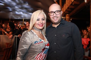 
<a style='margin-left: 5px;' class='btn btn-xs btn-social btn-facebook' href='https://www.facebook.com/sharer/sharer.php?u=https://galeramix.s01.web.getmuller.com.br/imagem/a39/800-800-90/conteudo/site_galerias/39/raca-negra-petry-galera-mix-99.jpg' rel='popup' data-width='500' data-height='400'><i class='fa fa-facebook'></i>Compartilhar <span class='hidden-xs'>no Facebook</span>
</a> 
<a class='btn btn-default btn-xs' target='_blank' href='imagem/a39/800-800-90/conteudo/site_galerias/39/raca-negra-petry-galera-mix-99.jpg'>
<span class='glyphicon glyphicon-cloud-download'></span> Salvar
</a>
