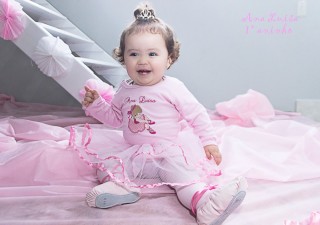 
            <a style='margin-left: 5px;' class='btn btn-xs btn-social btn-facebook' href='https://www.facebook.com/sharer/sharer.php?u=https://galeramix.s01.web.getmuller.com.br/imagem/a40/800-800-90/conteudo/site_galerias/40/ana-1-aninho-15.jpg' rel='popup' data-width='500' data-height='400'><i class='fa fa-facebook'></i>Compartilhar <span class='hidden-xs'>no Facebook</span>
        </a> 
        <a class='btn btn-default btn-xs' target='_blank' href='imagem/a40/800-800-90/conteudo/site_galerias/40/ana-1-aninho-15.jpg'>
            <span class='glyphicon glyphicon-cloud-download'></span> Salvar
        </a>
        