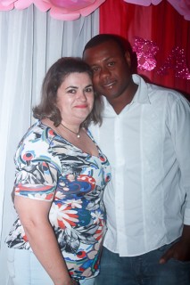 
                <a style='margin-left: 5px;' class='btn btn-xs btn-social btn-facebook' href='https://www.facebook.com/sharer/sharer.php?u=https://galeramix.s01.web.getmuller.com.br/imagem/a41/800-800-90/conteudo/site_galerias/41/baile-das-rosa-ctg-fogao-de-lenha-galera-mix-103.jpg' rel='popup' data-width='500' data-height='400'><i class='fa fa-facebook'></i>Compartilhar <span class='hidden-xs'>no Facebook</span>
            </a> 
            <a class='btn btn-default btn-xs' target='_blank' href='imagem/a41/800-800-90/conteudo/site_galerias/41/baile-das-rosa-ctg-fogao-de-lenha-galera-mix-103.jpg'>
                <span class='glyphicon glyphicon-cloud-download'></span> Salvar
            </a>
            