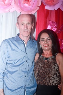 
<a style='margin-left: 5px;' class='btn btn-xs btn-social btn-facebook' href='https://www.facebook.com/sharer/sharer.php?u=https://galeramix.s01.web.getmuller.com.br/imagem/a41/800-800-90/conteudo/site_galerias/41/baile-das-rosa-ctg-fogao-de-lenha-galera-mix-11.jpg' rel='popup' data-width='500' data-height='400'><i class='fa fa-facebook'></i>Compartilhar <span class='hidden-xs'>no Facebook</span>
</a> 
<a class='btn btn-default btn-xs' target='_blank' href='imagem/a41/800-800-90/conteudo/site_galerias/41/baile-das-rosa-ctg-fogao-de-lenha-galera-mix-11.jpg'>
<span class='glyphicon glyphicon-cloud-download'></span> Salvar
</a>
