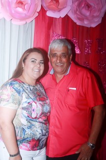 
<a style='margin-left: 5px;' class='btn btn-xs btn-social btn-facebook' href='https://www.facebook.com/sharer/sharer.php?u=https://galeramix.s01.web.getmuller.com.br/imagem/a41/800-800-90/conteudo/site_galerias/41/baile-das-rosa-ctg-fogao-de-lenha-galera-mix-12.jpg' rel='popup' data-width='500' data-height='400'><i class='fa fa-facebook'></i>Compartilhar <span class='hidden-xs'>no Facebook</span>
</a> 
<a class='btn btn-default btn-xs' target='_blank' href='imagem/a41/800-800-90/conteudo/site_galerias/41/baile-das-rosa-ctg-fogao-de-lenha-galera-mix-12.jpg'>
<span class='glyphicon glyphicon-cloud-download'></span> Salvar
</a>
