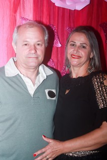 
<a style='margin-left: 5px;' class='btn btn-xs btn-social btn-facebook' href='https://www.facebook.com/sharer/sharer.php?u=https://galeramix.s01.web.getmuller.com.br/imagem/a41/800-800-90/conteudo/site_galerias/41/baile-das-rosa-ctg-fogao-de-lenha-galera-mix-16.jpg' rel='popup' data-width='500' data-height='400'><i class='fa fa-facebook'></i>Compartilhar <span class='hidden-xs'>no Facebook</span>
</a> 
<a class='btn btn-default btn-xs' target='_blank' href='imagem/a41/800-800-90/conteudo/site_galerias/41/baile-das-rosa-ctg-fogao-de-lenha-galera-mix-16.jpg'>
<span class='glyphicon glyphicon-cloud-download'></span> Salvar
</a>
