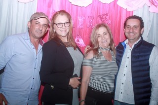 
<a style='margin-left: 5px;' class='btn btn-xs btn-social btn-facebook' href='https://www.facebook.com/sharer/sharer.php?u=https://galeramix.s01.web.getmuller.com.br/imagem/a41/800-800-90/conteudo/site_galerias/41/baile-das-rosa-ctg-fogao-de-lenha-galera-mix-2.jpg' rel='popup' data-width='500' data-height='400'><i class='fa fa-facebook'></i>Compartilhar <span class='hidden-xs'>no Facebook</span>
</a> 
<a class='btn btn-default btn-xs' target='_blank' href='imagem/a41/800-800-90/conteudo/site_galerias/41/baile-das-rosa-ctg-fogao-de-lenha-galera-mix-2.jpg'>
<span class='glyphicon glyphicon-cloud-download'></span> Salvar
</a>
