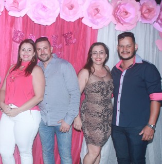 
<a style='margin-left: 5px;' class='btn btn-xs btn-social btn-facebook' href='https://www.facebook.com/sharer/sharer.php?u=https://galeramix.s01.web.getmuller.com.br/imagem/a41/800-800-90/conteudo/site_galerias/41/baile-das-rosa-ctg-fogao-de-lenha-galera-mix-37.jpg' rel='popup' data-width='500' data-height='400'><i class='fa fa-facebook'></i>Compartilhar <span class='hidden-xs'>no Facebook</span>
</a> 
<a class='btn btn-default btn-xs' target='_blank' href='imagem/a41/800-800-90/conteudo/site_galerias/41/baile-das-rosa-ctg-fogao-de-lenha-galera-mix-37.jpg'>
<span class='glyphicon glyphicon-cloud-download'></span> Salvar
</a>
