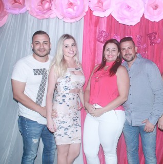 
<a style='margin-left: 5px;' class='btn btn-xs btn-social btn-facebook' href='https://www.facebook.com/sharer/sharer.php?u=https://galeramix.s01.web.getmuller.com.br/imagem/a41/800-800-90/conteudo/site_galerias/41/baile-das-rosa-ctg-fogao-de-lenha-galera-mix-38.jpg' rel='popup' data-width='500' data-height='400'><i class='fa fa-facebook'></i>Compartilhar <span class='hidden-xs'>no Facebook</span>
</a> 
<a class='btn btn-default btn-xs' target='_blank' href='imagem/a41/800-800-90/conteudo/site_galerias/41/baile-das-rosa-ctg-fogao-de-lenha-galera-mix-38.jpg'>
<span class='glyphicon glyphicon-cloud-download'></span> Salvar
</a>
