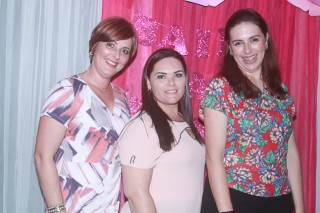 
<a style='margin-left: 5px;' class='btn btn-xs btn-social btn-facebook' href='https://www.facebook.com/sharer/sharer.php?u=https://galeramix.s01.web.getmuller.com.br/imagem/a41/800-800-90/conteudo/site_galerias/41/baile-das-rosa-ctg-fogao-de-lenha-galera-mix-41.jpg' rel='popup' data-width='500' data-height='400'><i class='fa fa-facebook'></i>Compartilhar <span class='hidden-xs'>no Facebook</span>
</a> 
<a class='btn btn-default btn-xs' target='_blank' href='imagem/a41/800-800-90/conteudo/site_galerias/41/baile-das-rosa-ctg-fogao-de-lenha-galera-mix-41.jpg'>
<span class='glyphicon glyphicon-cloud-download'></span> Salvar
</a>
