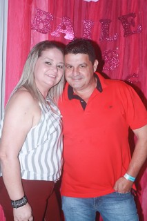 
<a style='margin-left: 5px;' class='btn btn-xs btn-social btn-facebook' href='https://www.facebook.com/sharer/sharer.php?u=https://galeramix.s01.web.getmuller.com.br/imagem/a41/800-800-90/conteudo/site_galerias/41/baile-das-rosa-ctg-fogao-de-lenha-galera-mix-45.jpg' rel='popup' data-width='500' data-height='400'><i class='fa fa-facebook'></i>Compartilhar <span class='hidden-xs'>no Facebook</span>
</a> 
<a class='btn btn-default btn-xs' target='_blank' href='imagem/a41/800-800-90/conteudo/site_galerias/41/baile-das-rosa-ctg-fogao-de-lenha-galera-mix-45.jpg'>
<span class='glyphicon glyphicon-cloud-download'></span> Salvar
</a>
