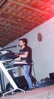 
<a style='margin-left: 5px;' class='btn btn-xs btn-social btn-facebook' href='https://www.facebook.com/sharer/sharer.php?u=https://galeramix.s01.web.getmuller.com.br/imagem/a41/800-800-90/conteudo/site_galerias/41/baile-das-rosa-ctg-fogao-de-lenha-galera-mix-55.jpg' rel='popup' data-width='500' data-height='400'><i class='fa fa-facebook'></i>Compartilhar <span class='hidden-xs'>no Facebook</span>
</a> 
<a class='btn btn-default btn-xs' target='_blank' href='imagem/a41/800-800-90/conteudo/site_galerias/41/baile-das-rosa-ctg-fogao-de-lenha-galera-mix-55.jpg'>
<span class='glyphicon glyphicon-cloud-download'></span> Salvar
</a>
