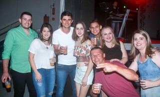 
<a style='margin-left: 5px;' class='btn btn-xs btn-social btn-facebook' href='https://www.facebook.com/sharer/sharer.php?u=https://galeramix.s01.web.getmuller.com.br/imagem/a41/800-800-90/conteudo/site_galerias/41/baile-das-rosa-ctg-fogao-de-lenha-galera-mix-56.jpg' rel='popup' data-width='500' data-height='400'><i class='fa fa-facebook'></i>Compartilhar <span class='hidden-xs'>no Facebook</span>
</a> 
<a class='btn btn-default btn-xs' target='_blank' href='imagem/a41/800-800-90/conteudo/site_galerias/41/baile-das-rosa-ctg-fogao-de-lenha-galera-mix-56.jpg'>
<span class='glyphicon glyphicon-cloud-download'></span> Salvar
</a>
