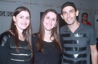 
<a style='margin-left: 5px;' class='btn btn-xs btn-social btn-facebook' href='https://www.facebook.com/sharer/sharer.php?u=https://galeramix.s01.web.getmuller.com.br/imagem/a41/800-800-90/conteudo/site_galerias/41/baile-das-rosa-ctg-fogao-de-lenha-galera-mix-57.jpg' rel='popup' data-width='500' data-height='400'><i class='fa fa-facebook'></i>Compartilhar <span class='hidden-xs'>no Facebook</span>
</a> 
<a class='btn btn-default btn-xs' target='_blank' href='imagem/a41/800-800-90/conteudo/site_galerias/41/baile-das-rosa-ctg-fogao-de-lenha-galera-mix-57.jpg'>
<span class='glyphicon glyphicon-cloud-download'></span> Salvar
</a>
