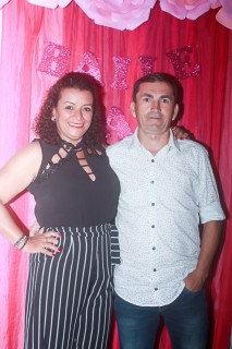 
<a style='margin-left: 5px;' class='btn btn-xs btn-social btn-facebook' href='https://www.facebook.com/sharer/sharer.php?u=https://galeramix.s01.web.getmuller.com.br/imagem/a41/800-800-90/conteudo/site_galerias/41/baile-das-rosa-ctg-fogao-de-lenha-galera-mix-74.jpg' rel='popup' data-width='500' data-height='400'><i class='fa fa-facebook'></i>Compartilhar <span class='hidden-xs'>no Facebook</span>
</a> 
<a class='btn btn-default btn-xs' target='_blank' href='imagem/a41/800-800-90/conteudo/site_galerias/41/baile-das-rosa-ctg-fogao-de-lenha-galera-mix-74.jpg'>
<span class='glyphicon glyphicon-cloud-download'></span> Salvar
</a>
