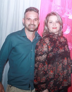 
<a style='margin-left: 5px;' class='btn btn-xs btn-social btn-facebook' href='https://www.facebook.com/sharer/sharer.php?u=https://galeramix.s01.web.getmuller.com.br/imagem/a41/800-800-90/conteudo/site_galerias/41/baile-das-rosa-ctg-fogao-de-lenha-galera-mix-8.jpg' rel='popup' data-width='500' data-height='400'><i class='fa fa-facebook'></i>Compartilhar <span class='hidden-xs'>no Facebook</span>
</a> 
<a class='btn btn-default btn-xs' target='_blank' href='imagem/a41/800-800-90/conteudo/site_galerias/41/baile-das-rosa-ctg-fogao-de-lenha-galera-mix-8.jpg'>
<span class='glyphicon glyphicon-cloud-download'></span> Salvar
</a>
