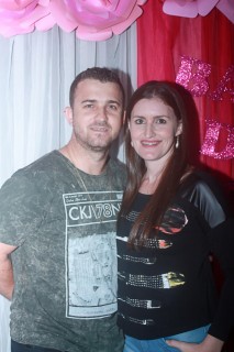 
<a style='margin-left: 5px;' class='btn btn-xs btn-social btn-facebook' href='https://www.facebook.com/sharer/sharer.php?u=https://galeramix.s01.web.getmuller.com.br/imagem/a41/800-800-90/conteudo/site_galerias/41/baile-das-rosa-ctg-fogao-de-lenha-galera-mix-95.jpg' rel='popup' data-width='500' data-height='400'><i class='fa fa-facebook'></i>Compartilhar <span class='hidden-xs'>no Facebook</span>
</a> 
<a class='btn btn-default btn-xs' target='_blank' href='imagem/a41/800-800-90/conteudo/site_galerias/41/baile-das-rosa-ctg-fogao-de-lenha-galera-mix-95.jpg'>
<span class='glyphicon glyphicon-cloud-download'></span> Salvar
</a>
