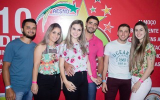 
<a style='margin-left: 5px;' class='btn btn-xs btn-social btn-facebook' href='https://www.facebook.com/sharer/sharer.php?u=https://galeramix.s01.web.getmuller.com.br/imagem/a42/800-800-90/conteudo/site_galerias/42/baile-de-casal-nova-descoberta-galera-mix-45.jpg' rel='popup' data-width='500' data-height='400'><i class='fa fa-facebook'></i>Compartilhar <span class='hidden-xs'>no Facebook</span>
</a> 
<a class='btn btn-default btn-xs' target='_blank' href='imagem/a42/800-800-90/conteudo/site_galerias/42/baile-de-casal-nova-descoberta-galera-mix-45.jpg'>
<span class='glyphicon glyphicon-cloud-download'></span> Salvar
</a>
