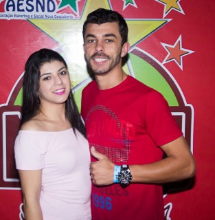 
<a style='margin-left: 5px;' class='btn btn-xs btn-social btn-facebook' href='https://www.facebook.com/sharer/sharer.php?u=https://galeramix.s01.web.getmuller.com.br/imagem/a42/800-800-90/conteudo/site_galerias/42/baile-de-casal-nova-descoberta-galera-mix-94.jpg' rel='popup' data-width='500' data-height='400'><i class='fa fa-facebook'></i>Compartilhar <span class='hidden-xs'>no Facebook</span>
</a> 
<a class='btn btn-default btn-xs' target='_blank' href='imagem/a42/800-800-90/conteudo/site_galerias/42/baile-de-casal-nova-descoberta-galera-mix-94.jpg'>
<span class='glyphicon glyphicon-cloud-download'></span> Salvar
</a>
