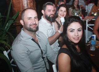 
<a style='margin-left: 5px;' class='btn btn-xs btn-social btn-facebook' href='https://www.facebook.com/sharer/sharer.php?u=https://galeramix.s01.web.getmuller.com.br/imagem/a44/800-800-90/conteudo/site_galerias/44/milionario-e-marciano-galera-mix-22.jpg' rel='popup' data-width='500' data-height='400'><i class='fa fa-facebook'></i>Compartilhar <span class='hidden-xs'>no Facebook</span>
</a> 
<a class='btn btn-default btn-xs' target='_blank' href='imagem/a44/800-800-90/conteudo/site_galerias/44/milionario-e-marciano-galera-mix-22.jpg'>
<span class='glyphicon glyphicon-cloud-download'></span> Salvar
</a>
