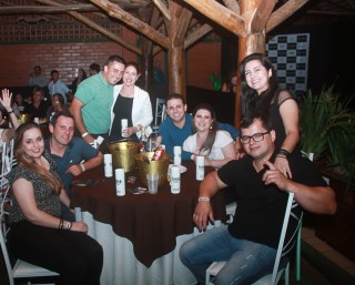 
<a style='margin-left: 5px;' class='btn btn-xs btn-social btn-facebook' href='https://www.facebook.com/sharer/sharer.php?u=https://galeramix.s01.web.getmuller.com.br/imagem/a44/800-800-90/conteudo/site_galerias/44/milionario-e-marciano-galera-mix-32.jpg' rel='popup' data-width='500' data-height='400'><i class='fa fa-facebook'></i>Compartilhar <span class='hidden-xs'>no Facebook</span>
</a> 
<a class='btn btn-default btn-xs' target='_blank' href='imagem/a44/800-800-90/conteudo/site_galerias/44/milionario-e-marciano-galera-mix-32.jpg'>
<span class='glyphicon glyphicon-cloud-download'></span> Salvar
</a>
