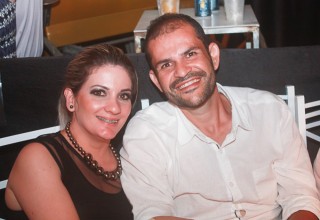 
<a style='margin-left: 5px;' class='btn btn-xs btn-social btn-facebook' href='https://www.facebook.com/sharer/sharer.php?u=https://galeramix.s01.web.getmuller.com.br/imagem/a44/800-800-90/conteudo/site_galerias/44/milionario-e-marciano-galera-mix-41.jpg' rel='popup' data-width='500' data-height='400'><i class='fa fa-facebook'></i>Compartilhar <span class='hidden-xs'>no Facebook</span>
</a> 
<a class='btn btn-default btn-xs' target='_blank' href='imagem/a44/800-800-90/conteudo/site_galerias/44/milionario-e-marciano-galera-mix-41.jpg'>
<span class='glyphicon glyphicon-cloud-download'></span> Salvar
</a>
