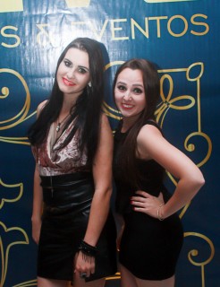 
            <a style='margin-left: 5px;' class='btn btn-xs btn-social btn-facebook' href='https://www.facebook.com/sharer/sharer.php?u=https://galeramix.s01.web.getmuller.com.br/imagem/a45/800-800-90/conteudo/site_galerias/45/live-eventos-galera-mix-104.jpg' rel='popup' data-width='500' data-height='400'><i class='fa fa-facebook'></i>Compartilhar <span class='hidden-xs'>no Facebook</span>
        </a> 
        <a class='btn btn-default btn-xs' target='_blank' href='imagem/a45/800-800-90/conteudo/site_galerias/45/live-eventos-galera-mix-104.jpg'>
            <span class='glyphicon glyphicon-cloud-download'></span> Salvar
        </a>
        