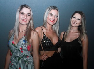 
<a style='margin-left: 5px;' class='btn btn-xs btn-social btn-facebook' href='https://www.facebook.com/sharer/sharer.php?u=https://galeramix.s01.web.getmuller.com.br/imagem/a45/800-800-90/conteudo/site_galerias/45/live-eventos-galera-mix-16.jpg' rel='popup' data-width='500' data-height='400'><i class='fa fa-facebook'></i>Compartilhar <span class='hidden-xs'>no Facebook</span>
</a> 
<a class='btn btn-default btn-xs' target='_blank' href='imagem/a45/800-800-90/conteudo/site_galerias/45/live-eventos-galera-mix-16.jpg'>
<span class='glyphicon glyphicon-cloud-download'></span> Salvar
</a>
