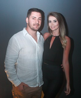 
<a style='margin-left: 5px;' class='btn btn-xs btn-social btn-facebook' href='https://www.facebook.com/sharer/sharer.php?u=https://galeramix.s01.web.getmuller.com.br/imagem/a45/800-800-90/conteudo/site_galerias/45/live-eventos-galera-mix-18.jpg' rel='popup' data-width='500' data-height='400'><i class='fa fa-facebook'></i>Compartilhar <span class='hidden-xs'>no Facebook</span>
</a> 
<a class='btn btn-default btn-xs' target='_blank' href='imagem/a45/800-800-90/conteudo/site_galerias/45/live-eventos-galera-mix-18.jpg'>
<span class='glyphicon glyphicon-cloud-download'></span> Salvar
</a>
