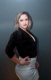 
<a style='margin-left: 5px;' class='btn btn-xs btn-social btn-facebook' href='https://www.facebook.com/sharer/sharer.php?u=https://galeramix.s01.web.getmuller.com.br/imagem/a45/800-800-90/conteudo/site_galerias/45/live-eventos-galera-mix-26.jpg' rel='popup' data-width='500' data-height='400'><i class='fa fa-facebook'></i>Compartilhar <span class='hidden-xs'>no Facebook</span>
</a> 
<a class='btn btn-default btn-xs' target='_blank' href='imagem/a45/800-800-90/conteudo/site_galerias/45/live-eventos-galera-mix-26.jpg'>
<span class='glyphicon glyphicon-cloud-download'></span> Salvar
</a>
