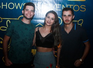 
<a style='margin-left: 5px;' class='btn btn-xs btn-social btn-facebook' href='https://www.facebook.com/sharer/sharer.php?u=https://galeramix.s01.web.getmuller.com.br/imagem/a45/800-800-90/conteudo/site_galerias/45/live-eventos-galera-mix-38.jpg' rel='popup' data-width='500' data-height='400'><i class='fa fa-facebook'></i>Compartilhar <span class='hidden-xs'>no Facebook</span>
</a> 
<a class='btn btn-default btn-xs' target='_blank' href='imagem/a45/800-800-90/conteudo/site_galerias/45/live-eventos-galera-mix-38.jpg'>
<span class='glyphicon glyphicon-cloud-download'></span> Salvar
</a>
