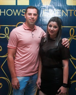 
<a style='margin-left: 5px;' class='btn btn-xs btn-social btn-facebook' href='https://www.facebook.com/sharer/sharer.php?u=https://galeramix.s01.web.getmuller.com.br/imagem/a45/800-800-90/conteudo/site_galerias/45/live-eventos-galera-mix-48.jpg' rel='popup' data-width='500' data-height='400'><i class='fa fa-facebook'></i>Compartilhar <span class='hidden-xs'>no Facebook</span>
</a> 
<a class='btn btn-default btn-xs' target='_blank' href='imagem/a45/800-800-90/conteudo/site_galerias/45/live-eventos-galera-mix-48.jpg'>
<span class='glyphicon glyphicon-cloud-download'></span> Salvar
</a>
