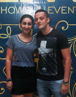 
<a style='margin-left: 5px;' class='btn btn-xs btn-social btn-facebook' href='https://www.facebook.com/sharer/sharer.php?u=https://galeramix.s01.web.getmuller.com.br/imagem/a45/800-800-90/conteudo/site_galerias/45/live-eventos-galera-mix-68.jpg' rel='popup' data-width='500' data-height='400'><i class='fa fa-facebook'></i>Compartilhar <span class='hidden-xs'>no Facebook</span>
</a> 
<a class='btn btn-default btn-xs' target='_blank' href='imagem/a45/800-800-90/conteudo/site_galerias/45/live-eventos-galera-mix-68.jpg'>
<span class='glyphicon glyphicon-cloud-download'></span> Salvar
</a>
