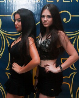 
<a style='margin-left: 5px;' class='btn btn-xs btn-social btn-facebook' href='https://www.facebook.com/sharer/sharer.php?u=https://galeramix.s01.web.getmuller.com.br/imagem/a45/800-800-90/conteudo/site_galerias/45/live-eventos-galera-mix-69.jpg' rel='popup' data-width='500' data-height='400'><i class='fa fa-facebook'></i>Compartilhar <span class='hidden-xs'>no Facebook</span>
</a> 
<a class='btn btn-default btn-xs' target='_blank' href='imagem/a45/800-800-90/conteudo/site_galerias/45/live-eventos-galera-mix-69.jpg'>
<span class='glyphicon glyphicon-cloud-download'></span> Salvar
</a>
