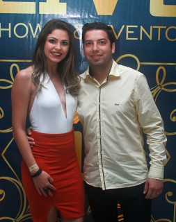 
<a style='margin-left: 5px;' class='btn btn-xs btn-social btn-facebook' href='https://www.facebook.com/sharer/sharer.php?u=https://galeramix.s01.web.getmuller.com.br/imagem/a45/800-800-90/conteudo/site_galerias/45/live-eventos-galera-mix-73.jpg' rel='popup' data-width='500' data-height='400'><i class='fa fa-facebook'></i>Compartilhar <span class='hidden-xs'>no Facebook</span>
</a> 
<a class='btn btn-default btn-xs' target='_blank' href='imagem/a45/800-800-90/conteudo/site_galerias/45/live-eventos-galera-mix-73.jpg'>
<span class='glyphicon glyphicon-cloud-download'></span> Salvar
</a>
