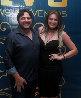 
<a style='margin-left: 5px;' class='btn btn-xs btn-social btn-facebook' href='https://www.facebook.com/sharer/sharer.php?u=https://galeramix.s01.web.getmuller.com.br/imagem/a45/800-800-90/conteudo/site_galerias/45/live-eventos-galera-mix-79.jpg' rel='popup' data-width='500' data-height='400'><i class='fa fa-facebook'></i>Compartilhar <span class='hidden-xs'>no Facebook</span>
</a> 
<a class='btn btn-default btn-xs' target='_blank' href='imagem/a45/800-800-90/conteudo/site_galerias/45/live-eventos-galera-mix-79.jpg'>
<span class='glyphicon glyphicon-cloud-download'></span> Salvar
</a>
