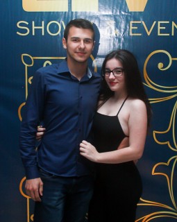 
<a style='margin-left: 5px;' class='btn btn-xs btn-social btn-facebook' href='https://www.facebook.com/sharer/sharer.php?u=https://galeramix.s01.web.getmuller.com.br/imagem/a45/800-800-90/conteudo/site_galerias/45/live-eventos-galera-mix-98.jpg' rel='popup' data-width='500' data-height='400'><i class='fa fa-facebook'></i>Compartilhar <span class='hidden-xs'>no Facebook</span>
</a> 
<a class='btn btn-default btn-xs' target='_blank' href='imagem/a45/800-800-90/conteudo/site_galerias/45/live-eventos-galera-mix-98.jpg'>
<span class='glyphicon glyphicon-cloud-download'></span> Salvar
</a>
