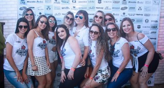 
                <a style='margin-left: 5px;' class='btn btn-xs btn-social btn-facebook' href='https://www.facebook.com/sharer/sharer.php?u=https://galeramix.s01.web.getmuller.com.br/imagem/a46/800-800-90/conteudo/site_galerias/46/churrascada-afajti-tijucas-galera-mix-13.jpg' rel='popup' data-width='500' data-height='400'><i class='fa fa-facebook'></i>Compartilhar <span class='hidden-xs'>no Facebook</span>
            </a> 
            <a class='btn btn-default btn-xs' target='_blank' href='imagem/a46/800-800-90/conteudo/site_galerias/46/churrascada-afajti-tijucas-galera-mix-13.jpg'>
                <span class='glyphicon glyphicon-cloud-download'></span> Salvar
            </a>
            