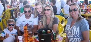 
<a style='margin-left: 5px;' class='btn btn-xs btn-social btn-facebook' href='https://www.facebook.com/sharer/sharer.php?u=https://galeramix.s01.web.getmuller.com.br/imagem/a46/800-800-90/conteudo/site_galerias/46/churrascada-afajti-tijucas-galera-mix-22.jpg' rel='popup' data-width='500' data-height='400'><i class='fa fa-facebook'></i>Compartilhar <span class='hidden-xs'>no Facebook</span>
</a> 
<a class='btn btn-default btn-xs' target='_blank' href='imagem/a46/800-800-90/conteudo/site_galerias/46/churrascada-afajti-tijucas-galera-mix-22.jpg'>
<span class='glyphicon glyphicon-cloud-download'></span> Salvar
</a>
