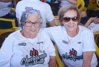 
<a style='margin-left: 5px;' class='btn btn-xs btn-social btn-facebook' href='https://www.facebook.com/sharer/sharer.php?u=https://galeramix.s01.web.getmuller.com.br/imagem/a46/800-800-90/conteudo/site_galerias/46/churrascada-afajti-tijucas-galera-mix-28.jpg' rel='popup' data-width='500' data-height='400'><i class='fa fa-facebook'></i>Compartilhar <span class='hidden-xs'>no Facebook</span>
</a> 
<a class='btn btn-default btn-xs' target='_blank' href='imagem/a46/800-800-90/conteudo/site_galerias/46/churrascada-afajti-tijucas-galera-mix-28.jpg'>
<span class='glyphicon glyphicon-cloud-download'></span> Salvar
</a>
