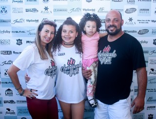 
<a style='margin-left: 5px;' class='btn btn-xs btn-social btn-facebook' href='https://www.facebook.com/sharer/sharer.php?u=https://galeramix.s01.web.getmuller.com.br/imagem/a46/800-800-90/conteudo/site_galerias/46/churrascada-afajti-tijucas-galera-mix-3.jpg' rel='popup' data-width='500' data-height='400'><i class='fa fa-facebook'></i>Compartilhar <span class='hidden-xs'>no Facebook</span>
</a> 
<a class='btn btn-default btn-xs' target='_blank' href='imagem/a46/800-800-90/conteudo/site_galerias/46/churrascada-afajti-tijucas-galera-mix-3.jpg'>
<span class='glyphicon glyphicon-cloud-download'></span> Salvar
</a>
