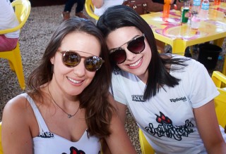 
<a style='margin-left: 5px;' class='btn btn-xs btn-social btn-facebook' href='https://www.facebook.com/sharer/sharer.php?u=https://galeramix.s01.web.getmuller.com.br/imagem/a46/800-800-90/conteudo/site_galerias/46/churrascada-afajti-tijucas-galera-mix-30.jpg' rel='popup' data-width='500' data-height='400'><i class='fa fa-facebook'></i>Compartilhar <span class='hidden-xs'>no Facebook</span>
</a> 
<a class='btn btn-default btn-xs' target='_blank' href='imagem/a46/800-800-90/conteudo/site_galerias/46/churrascada-afajti-tijucas-galera-mix-30.jpg'>
<span class='glyphicon glyphicon-cloud-download'></span> Salvar
</a>
