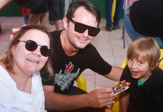 
<a style='margin-left: 5px;' class='btn btn-xs btn-social btn-facebook' href='https://www.facebook.com/sharer/sharer.php?u=https://galeramix.s01.web.getmuller.com.br/imagem/a46/800-800-90/conteudo/site_galerias/46/churrascada-afajti-tijucas-galera-mix-45.jpg' rel='popup' data-width='500' data-height='400'><i class='fa fa-facebook'></i>Compartilhar <span class='hidden-xs'>no Facebook</span>
</a> 
<a class='btn btn-default btn-xs' target='_blank' href='imagem/a46/800-800-90/conteudo/site_galerias/46/churrascada-afajti-tijucas-galera-mix-45.jpg'>
<span class='glyphicon glyphicon-cloud-download'></span> Salvar
</a>
