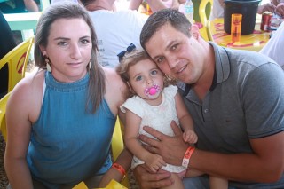 
<a style='margin-left: 5px;' class='btn btn-xs btn-social btn-facebook' href='https://www.facebook.com/sharer/sharer.php?u=https://galeramix.s01.web.getmuller.com.br/imagem/a46/800-800-90/conteudo/site_galerias/46/churrascada-afajti-tijucas-galera-mix-62.jpg' rel='popup' data-width='500' data-height='400'><i class='fa fa-facebook'></i>Compartilhar <span class='hidden-xs'>no Facebook</span>
</a> 
<a class='btn btn-default btn-xs' target='_blank' href='imagem/a46/800-800-90/conteudo/site_galerias/46/churrascada-afajti-tijucas-galera-mix-62.jpg'>
<span class='glyphicon glyphicon-cloud-download'></span> Salvar
</a>
