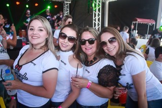 
<a style='margin-left: 5px;' class='btn btn-xs btn-social btn-facebook' href='https://www.facebook.com/sharer/sharer.php?u=https://galeramix.s01.web.getmuller.com.br/imagem/a46/800-800-90/conteudo/site_galerias/46/churrascada-afajti-tijucas-galera-mix-65.jpg' rel='popup' data-width='500' data-height='400'><i class='fa fa-facebook'></i>Compartilhar <span class='hidden-xs'>no Facebook</span>
</a> 
<a class='btn btn-default btn-xs' target='_blank' href='imagem/a46/800-800-90/conteudo/site_galerias/46/churrascada-afajti-tijucas-galera-mix-65.jpg'>
<span class='glyphicon glyphicon-cloud-download'></span> Salvar
</a>
