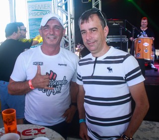 
<a style='margin-left: 5px;' class='btn btn-xs btn-social btn-facebook' href='https://www.facebook.com/sharer/sharer.php?u=https://galeramix.s01.web.getmuller.com.br/imagem/a46/800-800-90/conteudo/site_galerias/46/churrascada-afajti-tijucas-galera-mix-66.jpg' rel='popup' data-width='500' data-height='400'><i class='fa fa-facebook'></i>Compartilhar <span class='hidden-xs'>no Facebook</span>
</a> 
<a class='btn btn-default btn-xs' target='_blank' href='imagem/a46/800-800-90/conteudo/site_galerias/46/churrascada-afajti-tijucas-galera-mix-66.jpg'>
<span class='glyphicon glyphicon-cloud-download'></span> Salvar
</a>
