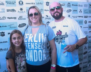 
<a style='margin-left: 5px;' class='btn btn-xs btn-social btn-facebook' href='https://www.facebook.com/sharer/sharer.php?u=https://galeramix.s01.web.getmuller.com.br/imagem/a46/800-800-90/conteudo/site_galerias/46/churrascada-afajti-tijucas-galera-mix-77.jpg' rel='popup' data-width='500' data-height='400'><i class='fa fa-facebook'></i>Compartilhar <span class='hidden-xs'>no Facebook</span>
</a> 
<a class='btn btn-default btn-xs' target='_blank' href='imagem/a46/800-800-90/conteudo/site_galerias/46/churrascada-afajti-tijucas-galera-mix-77.jpg'>
<span class='glyphicon glyphicon-cloud-download'></span> Salvar
</a>
