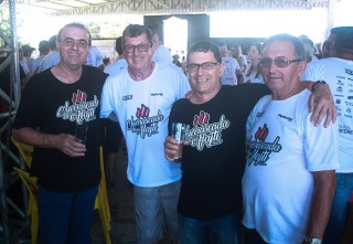 
<a style='margin-left: 5px;' class='btn btn-xs btn-social btn-facebook' href='https://www.facebook.com/sharer/sharer.php?u=https://galeramix.s01.web.getmuller.com.br/imagem/a46/800-800-90/conteudo/site_galerias/46/churrascada-afajti-tijucas-galera-mix-85.jpg' rel='popup' data-width='500' data-height='400'><i class='fa fa-facebook'></i>Compartilhar <span class='hidden-xs'>no Facebook</span>
</a> 
<a class='btn btn-default btn-xs' target='_blank' href='imagem/a46/800-800-90/conteudo/site_galerias/46/churrascada-afajti-tijucas-galera-mix-85.jpg'>
<span class='glyphicon glyphicon-cloud-download'></span> Salvar
</a>
