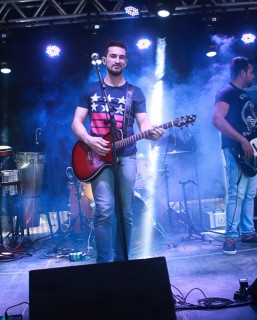 
<a style='margin-left: 5px;' class='btn btn-xs btn-social btn-facebook' href='https://www.facebook.com/sharer/sharer.php?u=https://galeramix.s01.web.getmuller.com.br/imagem/a46/800-800-90/conteudo/site_galerias/46/churrascada-afajti-tijucas-galera-mix-99.jpg' rel='popup' data-width='500' data-height='400'><i class='fa fa-facebook'></i>Compartilhar <span class='hidden-xs'>no Facebook</span>
</a> 
<a class='btn btn-default btn-xs' target='_blank' href='imagem/a46/800-800-90/conteudo/site_galerias/46/churrascada-afajti-tijucas-galera-mix-99.jpg'>
<span class='glyphicon glyphicon-cloud-download'></span> Salvar
</a>
