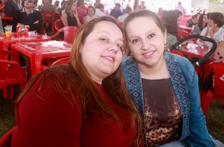 
    <a style='margin-left: 5px;' class='btn btn-xs btn-social btn-facebook' href='https://www.facebook.com/sharer/sharer.php?u=https://galeramix.s01.web.getmuller.com.br/imagem/a47/800-800-90/conteudo/site_galerias/47/feijoada-consciencia-negra-casarao-gallotti-tijucas-16.jpg' rel='popup' data-width='500' data-height='400'><i class='fa fa-facebook'></i>Compartilhar <span class='hidden-xs'>no Facebook</span>
</a> 
<a class='btn btn-default btn-xs' target='_blank' href='imagem/a47/800-800-90/conteudo/site_galerias/47/feijoada-consciencia-negra-casarao-gallotti-tijucas-16.jpg'>
    <span class='glyphicon glyphicon-cloud-download'></span> Salvar
</a>
